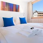 Belmont Apartment *
